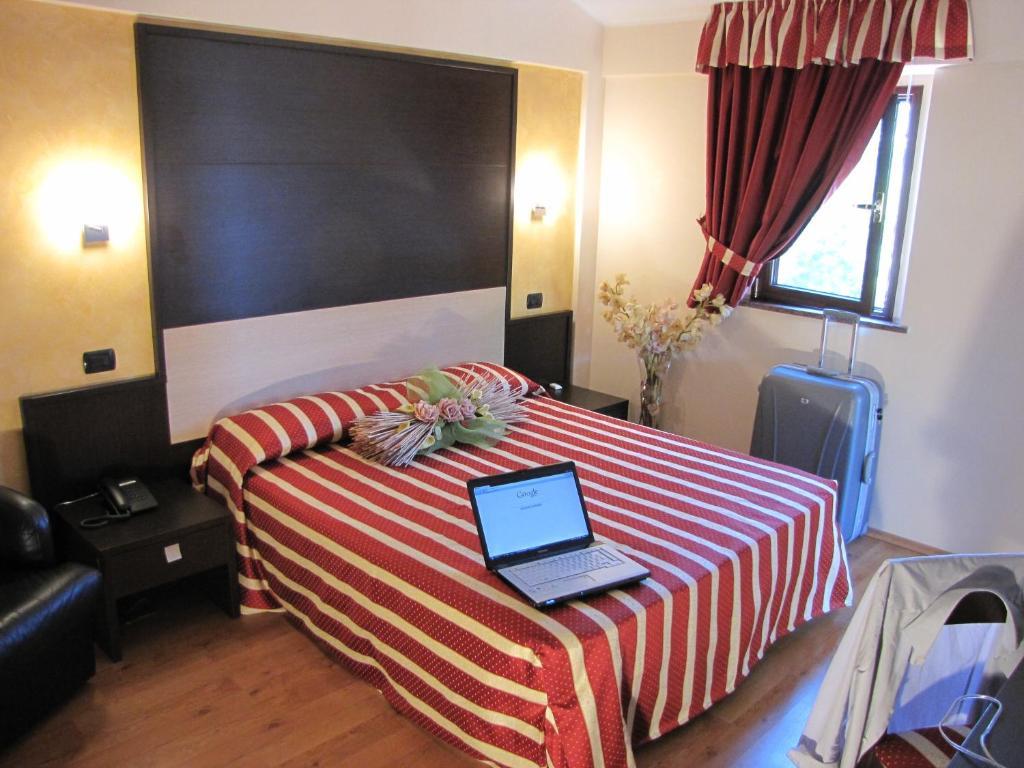 Hotel Iacone كييتي الغرفة الصورة